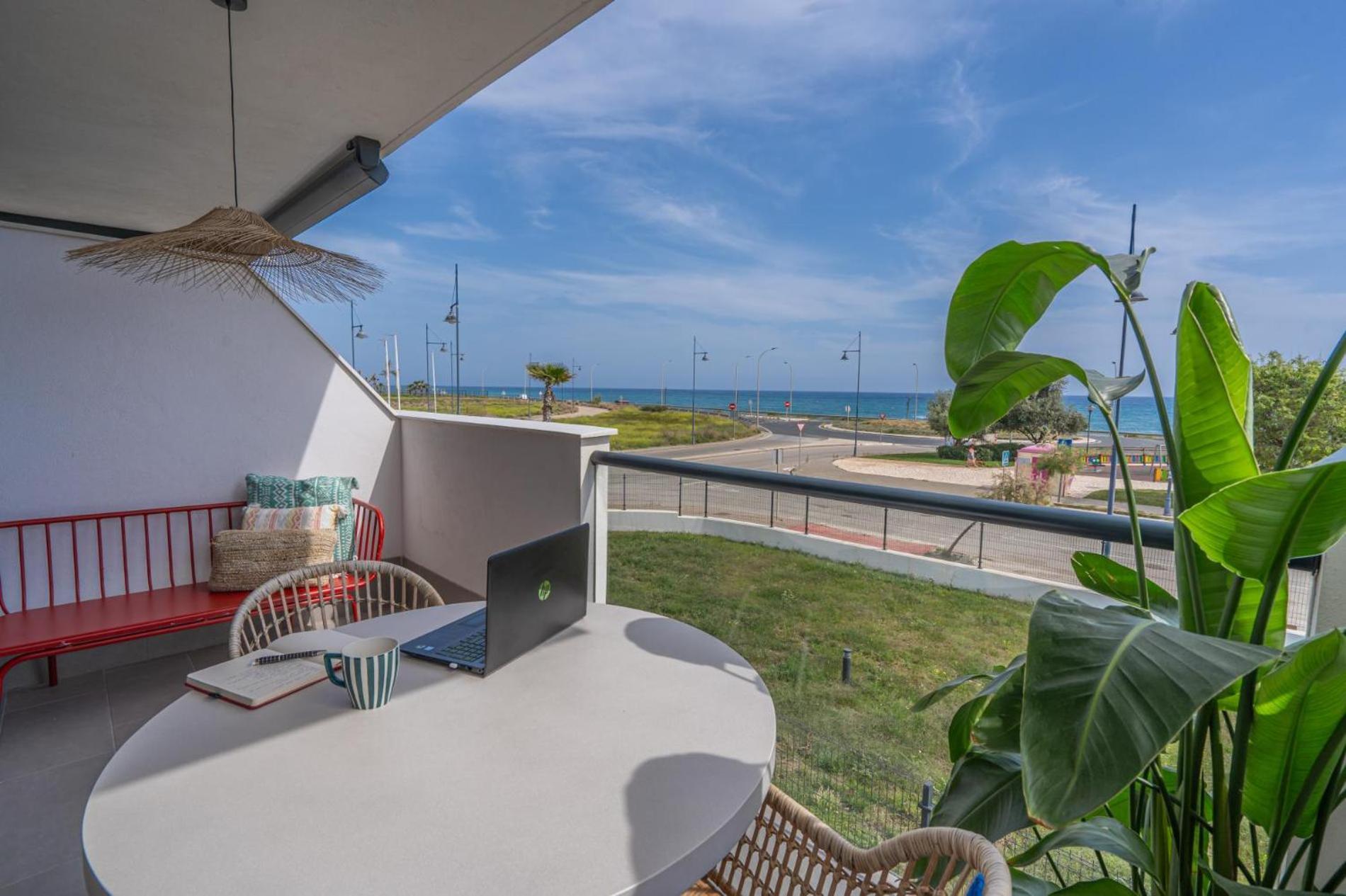 Heima In Front Of The Sea Apartment Malaga Exterior photo